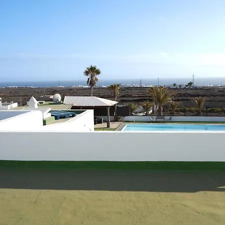 Villa Renovated Mahalo With Swimming Pool & Tennis Court